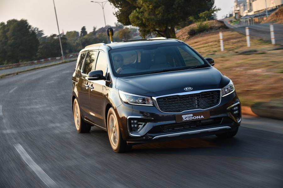  Kia Grand Sedona (YP) 2018 года  (ZA) (фото 6 из 40)